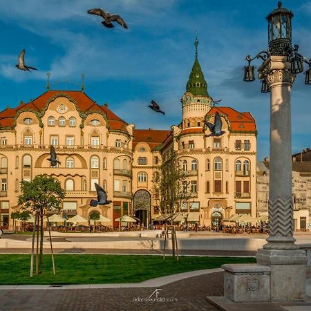 Phoenix Luxury Apartment Oradea Exterior photo