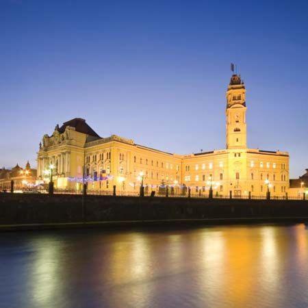 Phoenix Luxury Apartment Oradea Exterior photo